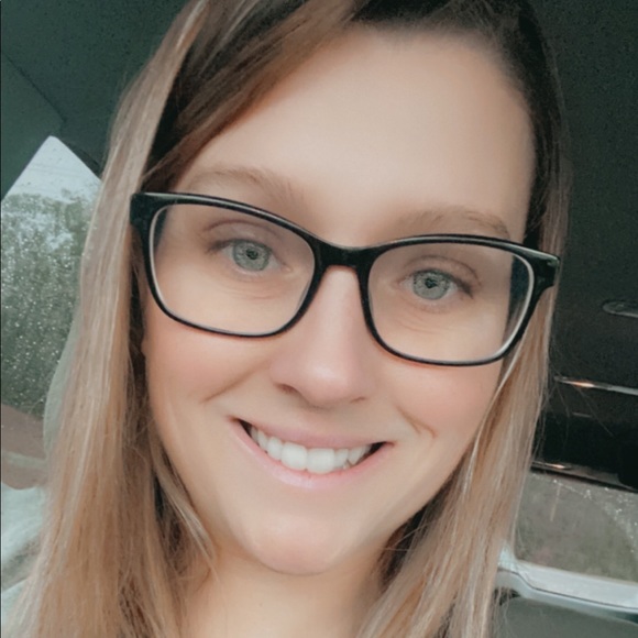 Meet your Posher, Vanessa - Picture 1 of 1